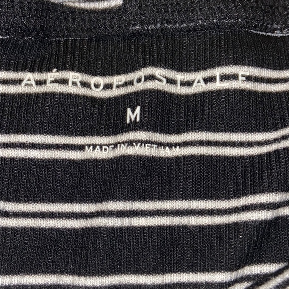 Long sleeve, off shoulder - Picture 1 of 3